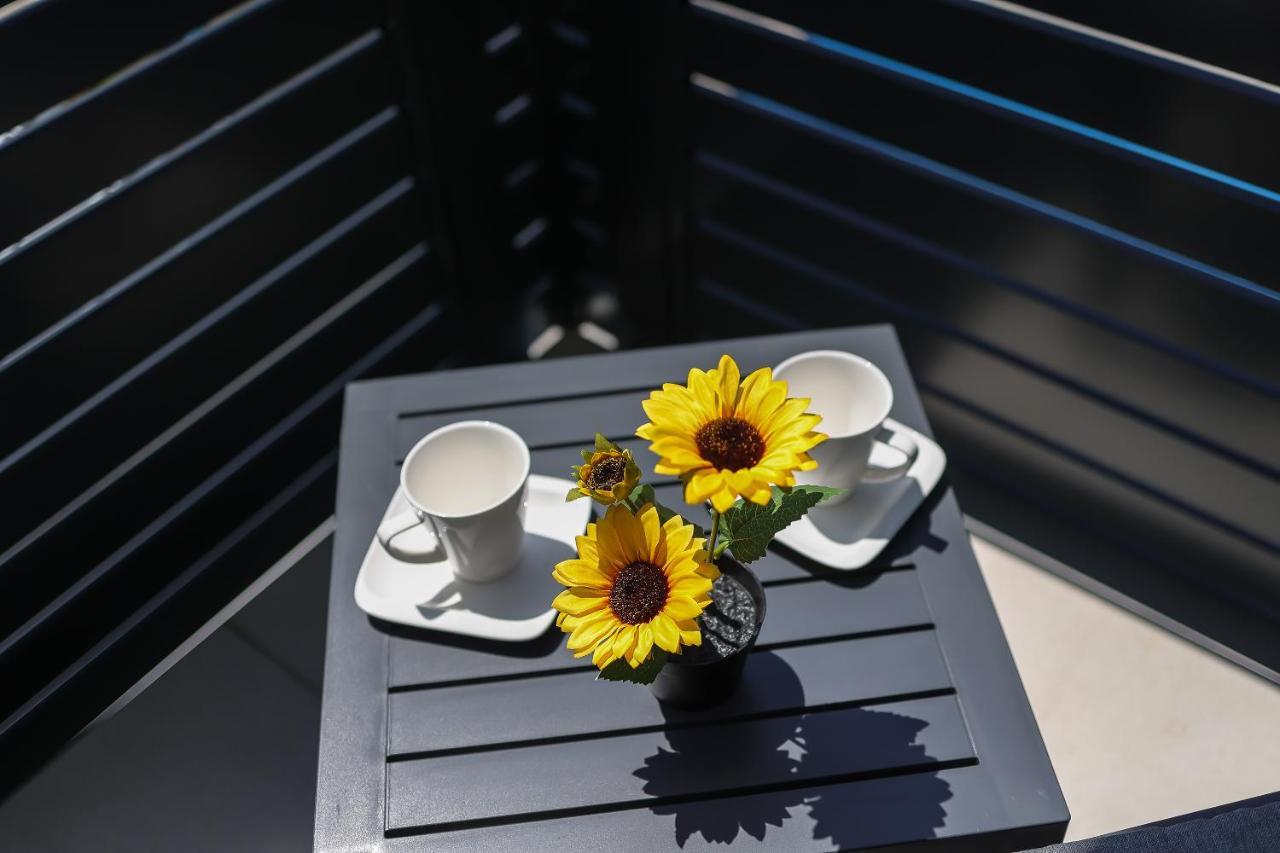 Villa Kaoru Brand New Villa With A Heated Swimming Pool 말린스카 외부 사진